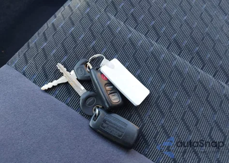 2002 Mazda Protege Dx/Es/Lx из США, поврежденный, VIN JM1BJ225420579541